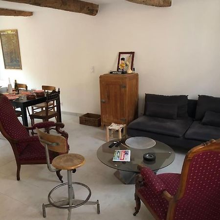 Chez Voltaire Maison Typique Et Son Patio Au Coeur De Thuir Zewnętrze zdjęcie