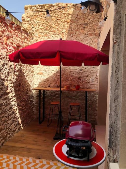 Chez Voltaire Maison Typique Et Son Patio Au Coeur De Thuir Zewnętrze zdjęcie